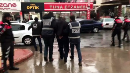 Parasını bulan polislere sarılıp ağladı - KAHRAMANMARAŞ