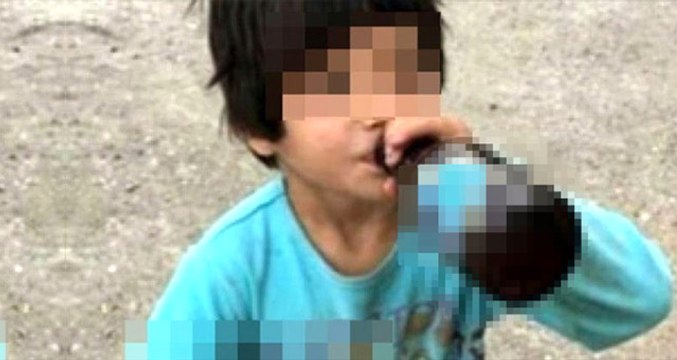 Elinde İçki Şişesiyle Fotoğrafı Paylaşılan Çocuk ve Ailesi Koruma Altına Alındı