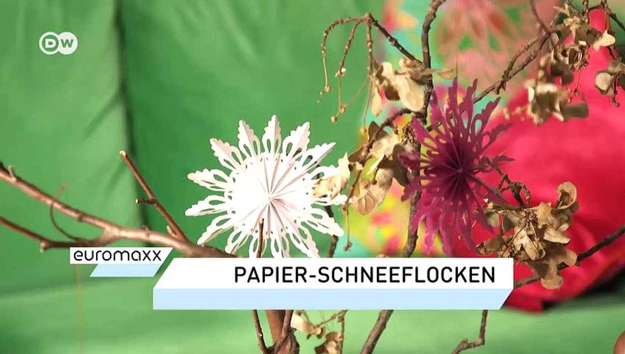 Papier-schneeflocken als weihnachts-deko | euromaxx