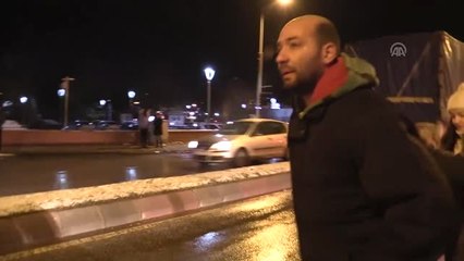 Yaralı Köpek İçin Montunu Sedye Yaptı - Edirne