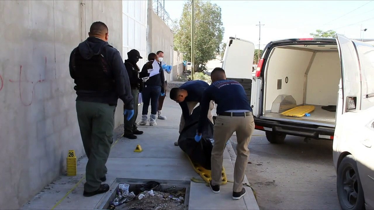 Mexique: police scientifique dans la très viole...