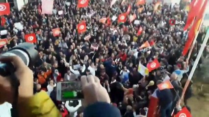 - Tunuslu Öğretmenler Sokaklara Döküldü