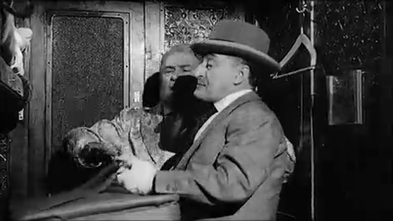 Totò a Parigi (Film Completo -primo tempo)