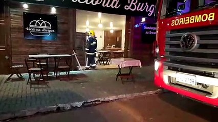 Vazamento de gás em hamburgueria mobiliza bombeiros
