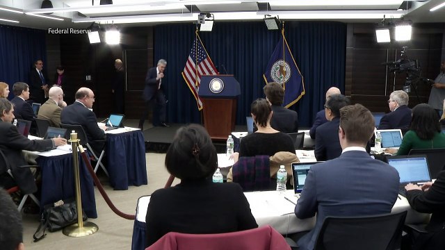 Fed eleva tasas de EEUU y señala que demorará nuevos incrementos
