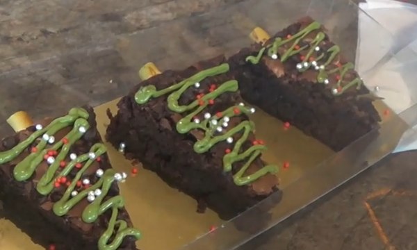 Kreasi Kue Natal, Brownies Berbentuk Pohon Natal