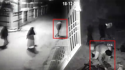 कड़ाके की सर्दी में चोरी करती हुई महिलाएं सीसीटीवी में हुई कैद, देखिए वीडियो