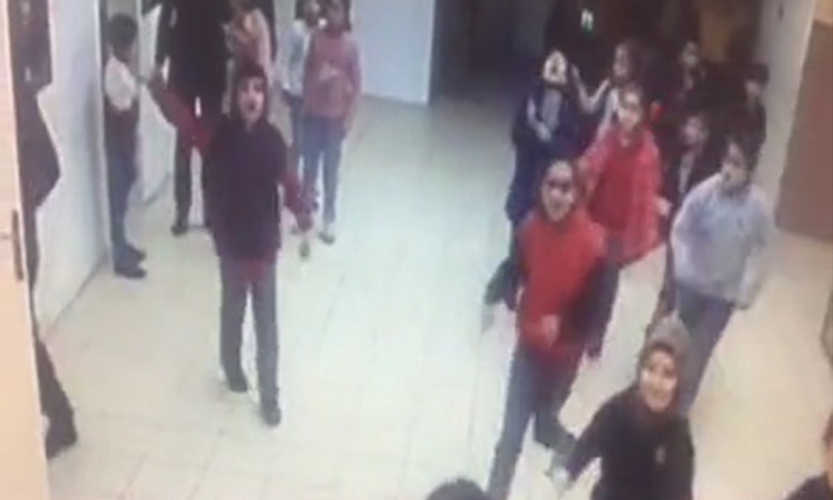 Yalova'daki deprem Bursa'da hissedildi, okul böyle tahliye edildi