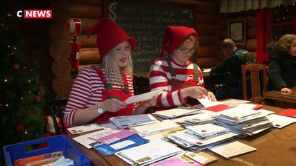 Comme tous les ans, le Père Noël se prépare en Laponie