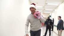 Barack Obama se déguise en père Noël pour la bonne cause