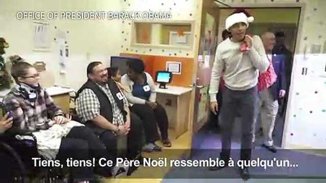 Barack Obama joue au Père Noël dans un hôpital pour enfants