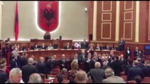 Pa Koment - Deputetët e PD-së i hedhin Ramës projektligjet - Top Channel Albania - News - Lajme