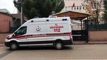 Depremden korkan liseli fenalaştı