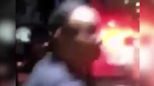 A puñetazos con un conductor de autobús por no recogerle en un semáforo