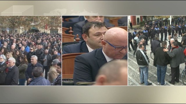 Ora News - Kuvendi ndërpritet sa nis, Endri Hasa nuk largohet