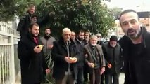 Fatih Portakal'ı portakal yiyerek protesto ettiler