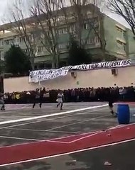 "Kadıköy Anadolu Lisesi öğrencilerine 'dini sohbete' katılması için baskı uygulanıyor"