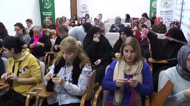 Gaziosmanpaşalı kadınlar önce doğa dostu file çanta ördü sonra alışverişe çıktı