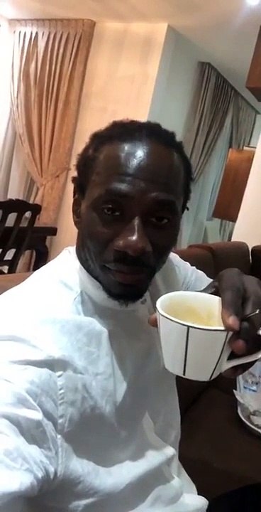 Carlou D fait un joyeux anniversaire riche en émotions à son épouse