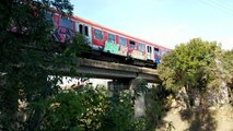 Thyhen traversat e hekurudhës, treni del nga shinat - Top Channel Albania - News - Lajme
