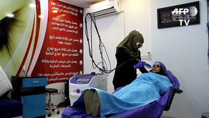 Após se libertar do EI, Mossul abre espaço à cirurgia estética