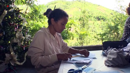 El Niño Jesús echa mano del reciclaje para alegrar a los niños