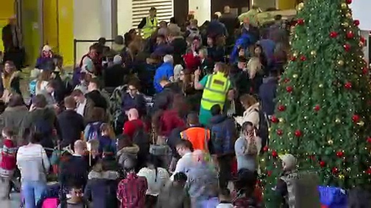 All flights suspended at Gatwick Airport