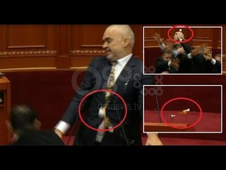 Ora News - Tension në Kuvend, deputeti i PD-së i versulet Ramës e qëllon me vezë