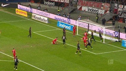 Bundesliga : 17e j. - L'arrêt reflexe de Trapp