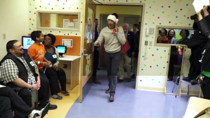 Barack Obama, asumió un nuevo papel: el de Papá Noel