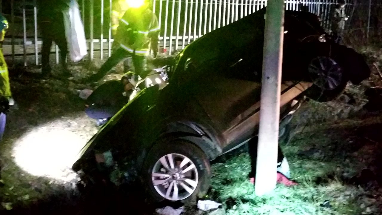 아들 면회 뒤 귀가하다 교통사고...일가족 4명 사망 / YTN