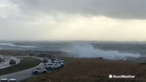 Strong wind, rough surf hammer the Washington coast