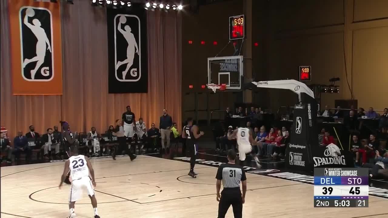 Cameron Oliver throws it down!