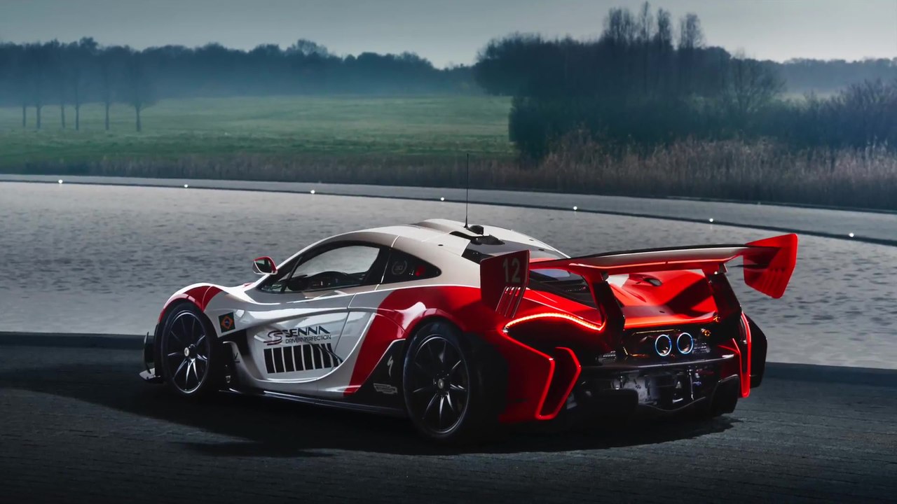 Une McLaren P1 GTR réalisée par McLaren Special Operations commémore le premier championnat gagné par Ayrton Senna en 1988