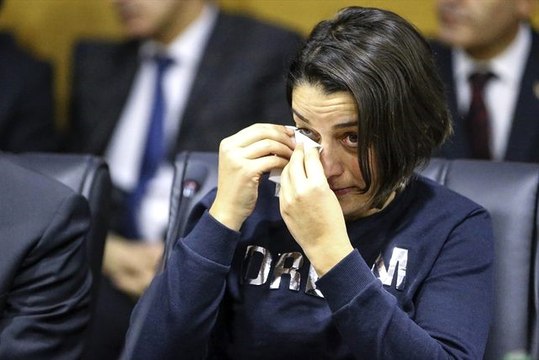 Binali Yıldırım Cezaların Affedileceğini Duyurdu, Vatandaş Hüngür Hüngür Ağladı