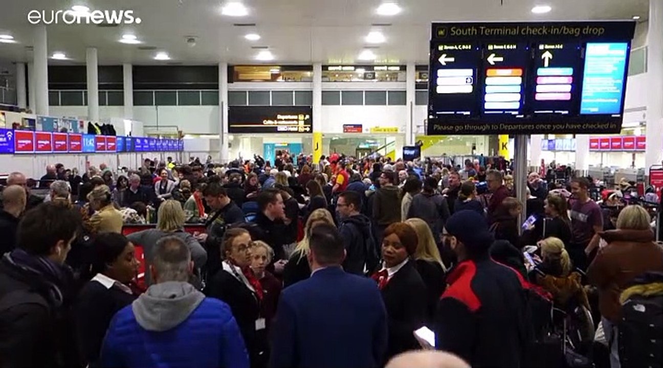 Aeroporto de Gatwick retoma atividade