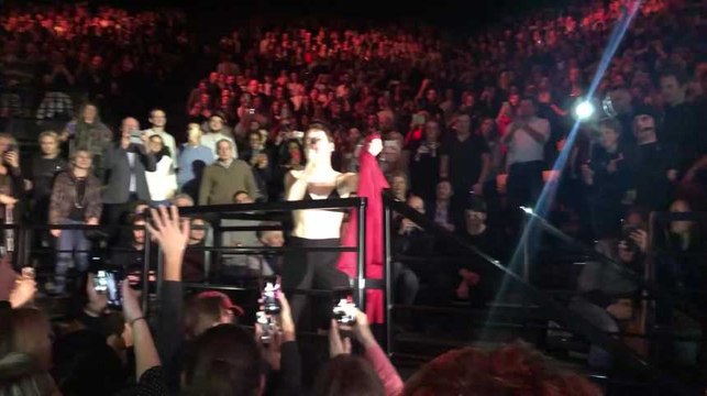 Concours DH Radio : Nos gagnants ont assisté au dernier concert de Christine and the Queens à Paris