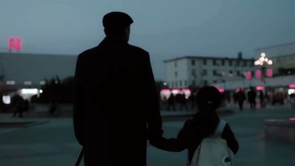 An Elephant Sitting Still (2018) Fragman