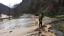 Rize'de Sağanak Sel ve Heyelana Yol Açtı, Yollar Kapandı-ek Görüntülerle