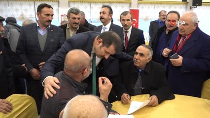 Sivas'ta Cep Telefonu Çekmeyen Köy Kalmayacak