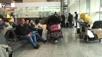 Bilet Alamayan Kolombiyalı Dansçılar Havalimanında Bekliyor