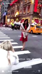 Ces influenceuses essaient de prendre des photos dans la route !