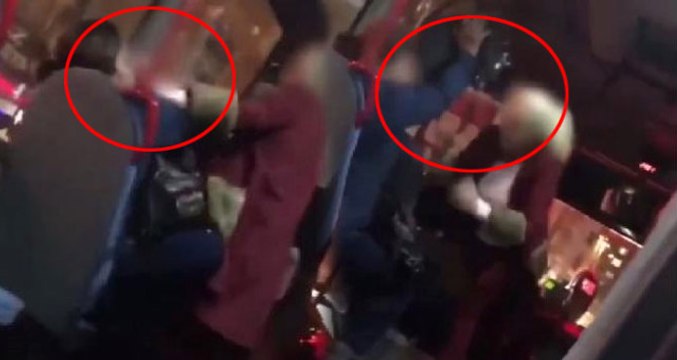 Kadınlar Otobüste Yumruk Yumruğa Kavga Etti