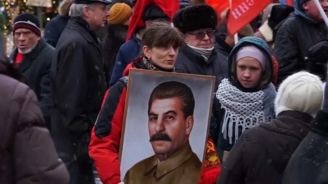 Российские коммунисты отметили день рождения вождя народов