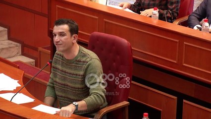 Ora News - Jo vetëm bastet sportive, nga 1 marsi zhvendosen edhe strip-club-et