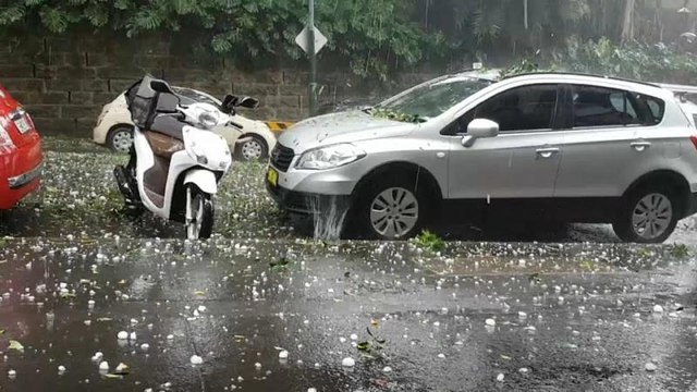 Spettacolare grandinata a Sydney