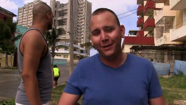 Fuerte oleaje ocasiona inundaciones en zonas costeras de La Haba