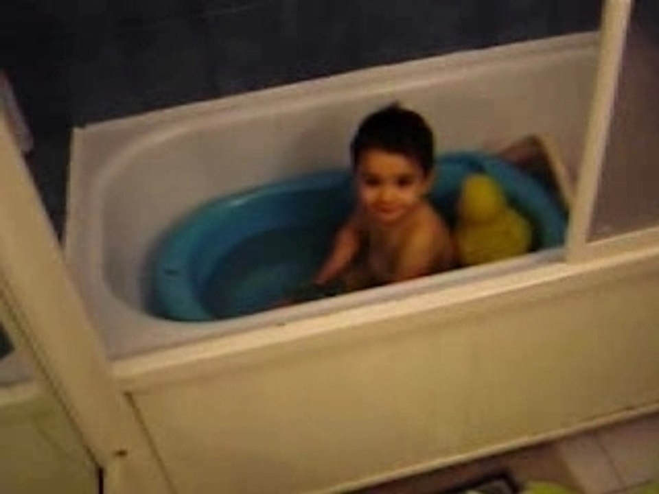 Ethan fier de sa bétise !!!!!!!