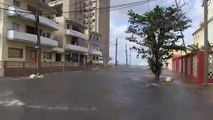 Ondas causam inundações em Havana