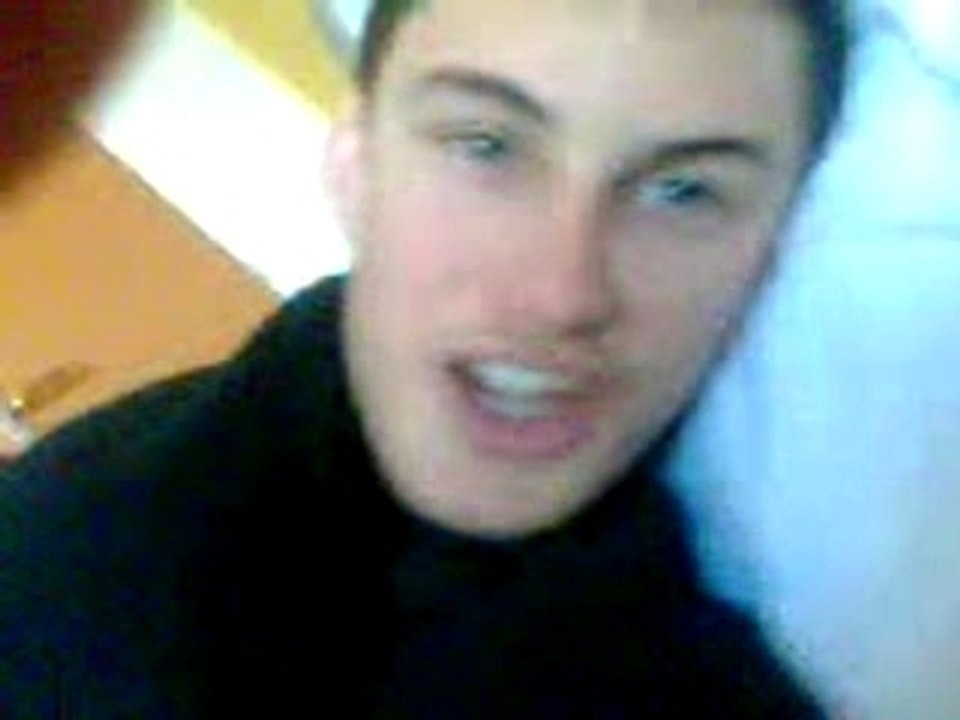 36 coups de couteau Rody délire après le ski ^^